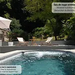 Domaine De Joinville & 3*