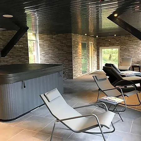 Domaine De Joinville & Hotel 3*