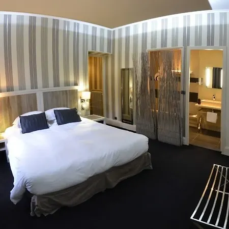 Domaine De Joinville Hotel