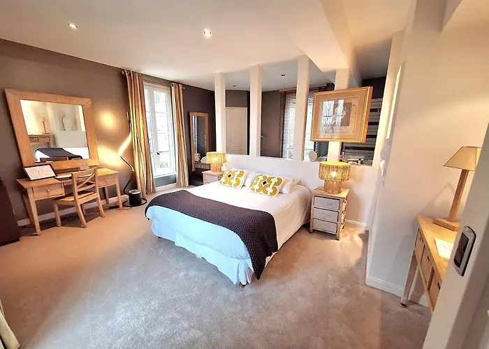 Hotel Domaine De Joinville Eu (Seine-Maritime)