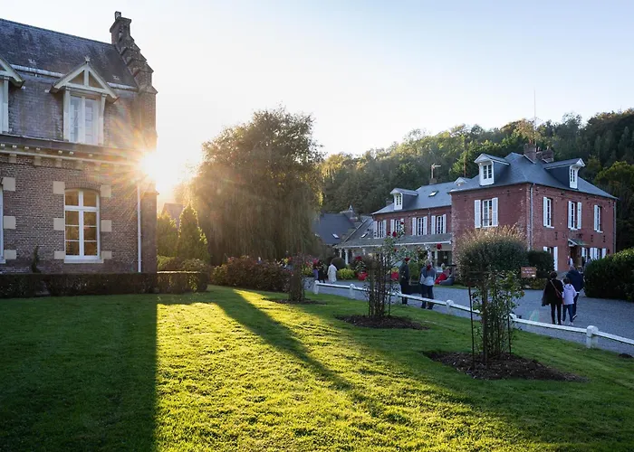 Domaine De Joinville Hotel