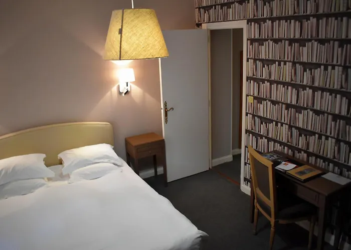 Domaine De Joinville Hotel