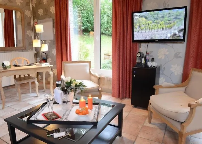 Domaine De Joinville Hotel 3*