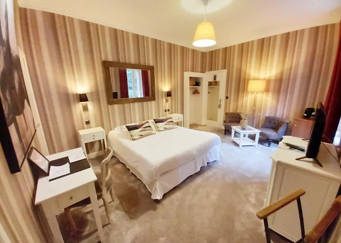 Hotel Domaine De Joinville 3*