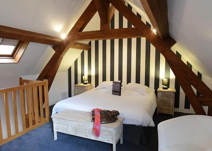 Domaine De Joinville Hotel