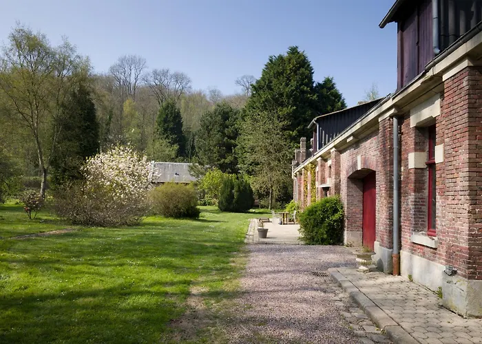 Domaine De Joinville Hotel