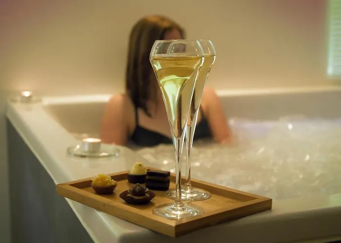 Domaine De Joinville Hotel 3*